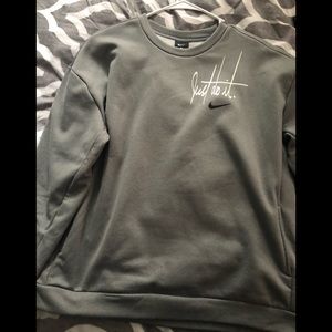 Women’s Medium Nike Dri Fit Crewneck